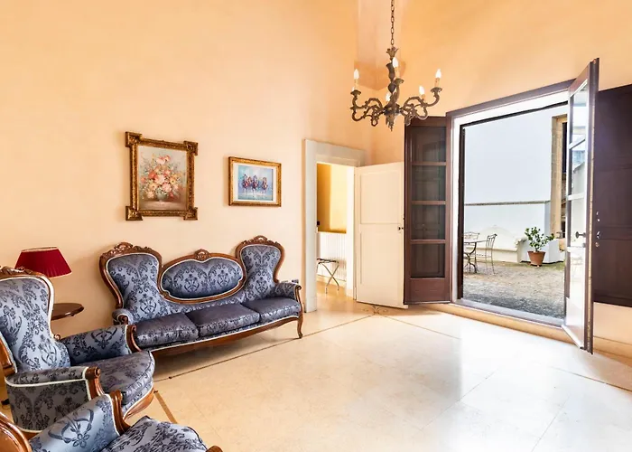 Palazzo Insula Bed & Breakfast 3*