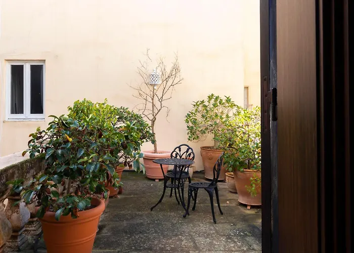Palazzo Insula Bed & Breakfast 3*