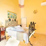 Palazzo Insula Bed & Breakfast 3*