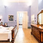 Palazzo Insula Bed & Breakfast 3*