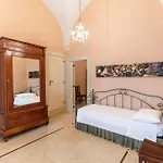Palazzo Insula Bed & Breakfast 3*