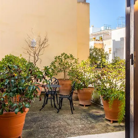 Palazzo Insula 3*